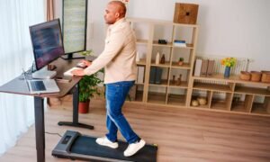 Read more about the article How Long To Use Treadmill Standing Desk A Day